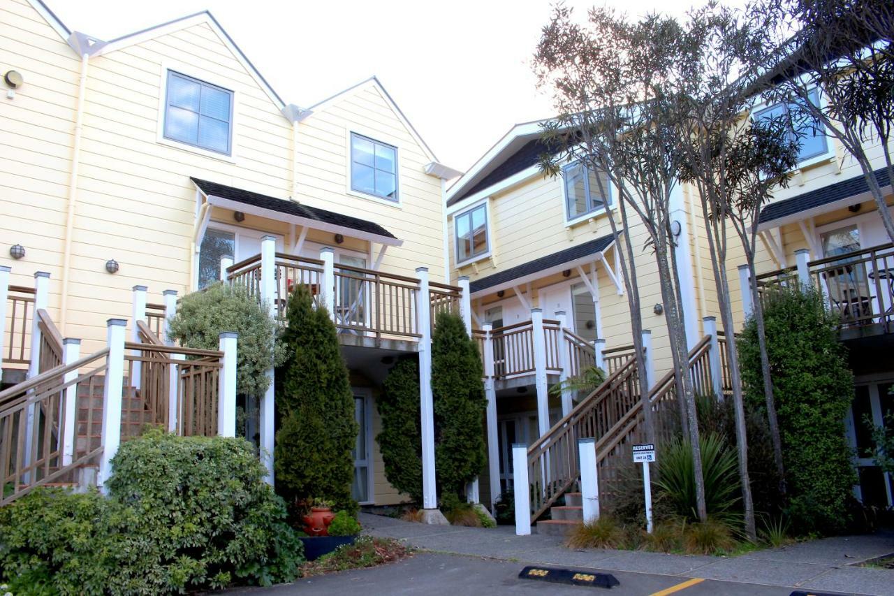 Bruce Waterfront Apartments Akaroa Esterno foto